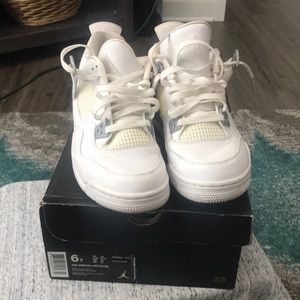 Air Jordan 4 Retro